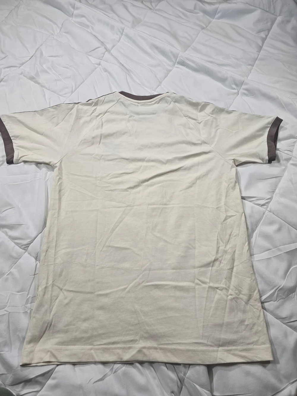 adidas Men's Cream Short-Sleeve Tee with Brown Accents. Size Small